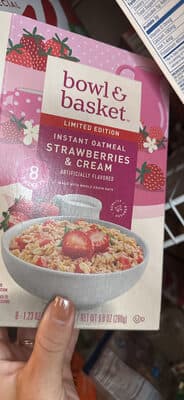 Instant Oatmeal Strawberries & Cream