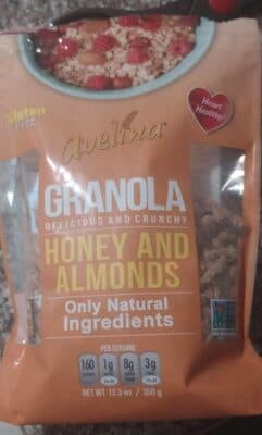 Granola honey and almonds