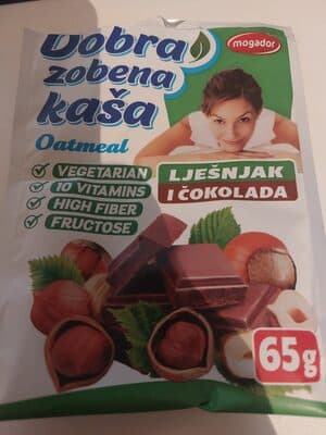 Mixture for preparing oatmeal with hazelnuts and chocolate