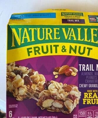 Fruit and nut bar