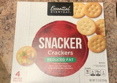 Snacker crackers reduced fat